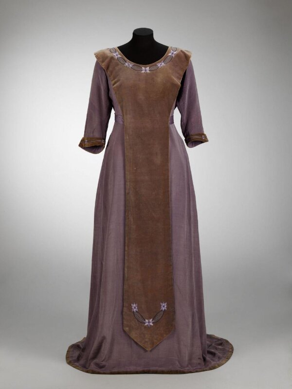 fashioned selves dress and identity in antiquity The Silver Tissue Dress: Rare 360-Year-Old Gown Worn to Royal Court Is  Still in Pristine Condition