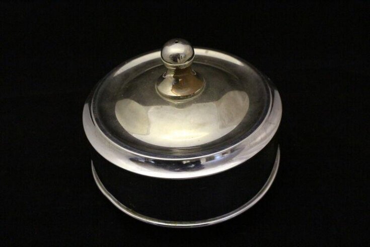 Cake Tin top image