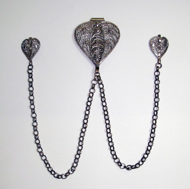 Pendant and Chains top image