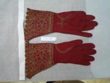 Pair of Gloves thumbnail 1