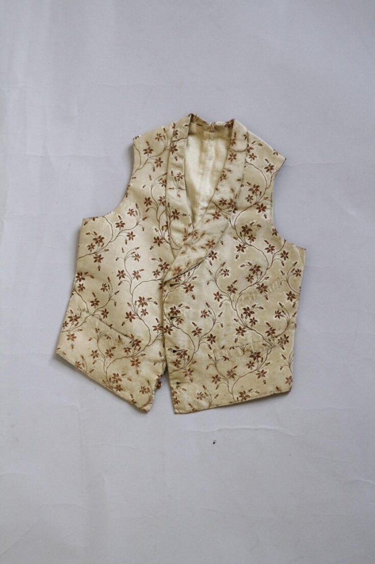 Waistoat and shirt worn by 'General' Tom Thumb top image