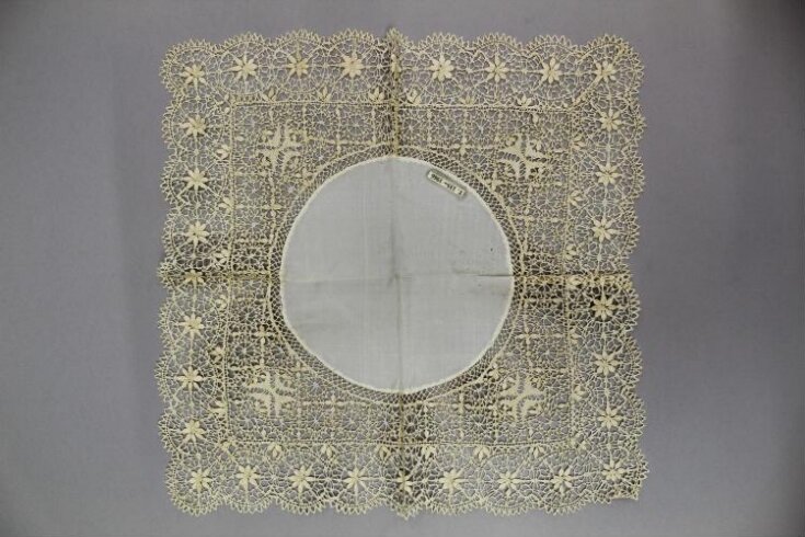 Handkerchief top image