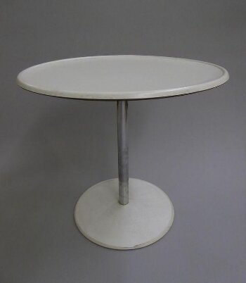 Kompass 1 occasional table