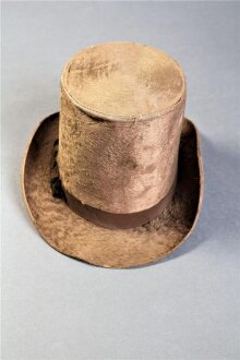 Beaver hat worn by Irving in 'The Lyons Mail' thumbnail 1