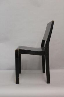 Chair thumbnail 1