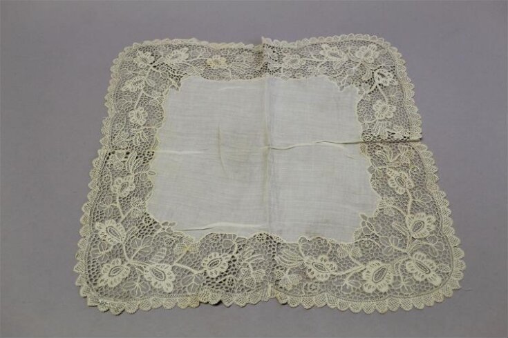 Handkerchief top image