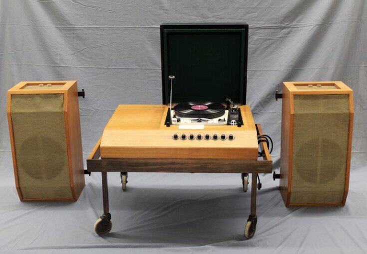 Gramophone and Speakers top image