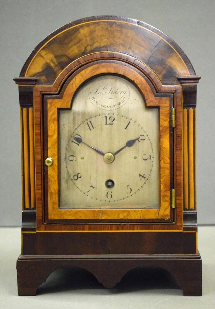 Bracket Clock top image