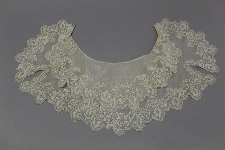 Pelerine Collar top image