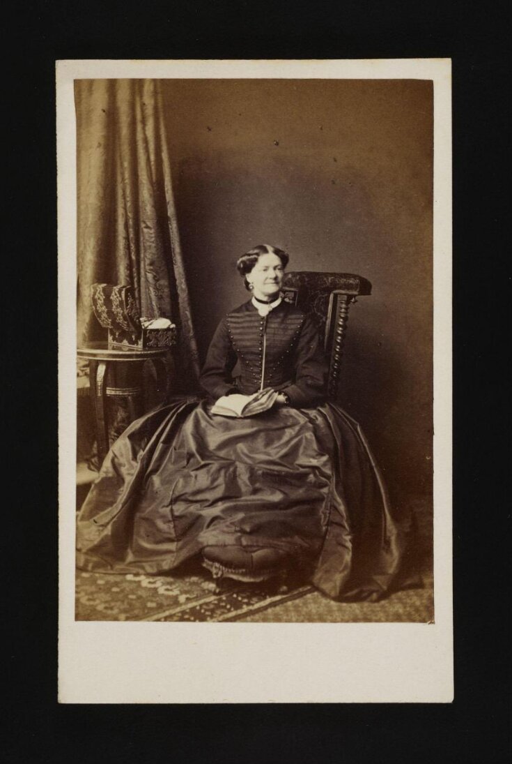 A portrait of a woman 'Mrs Robert Barry' image