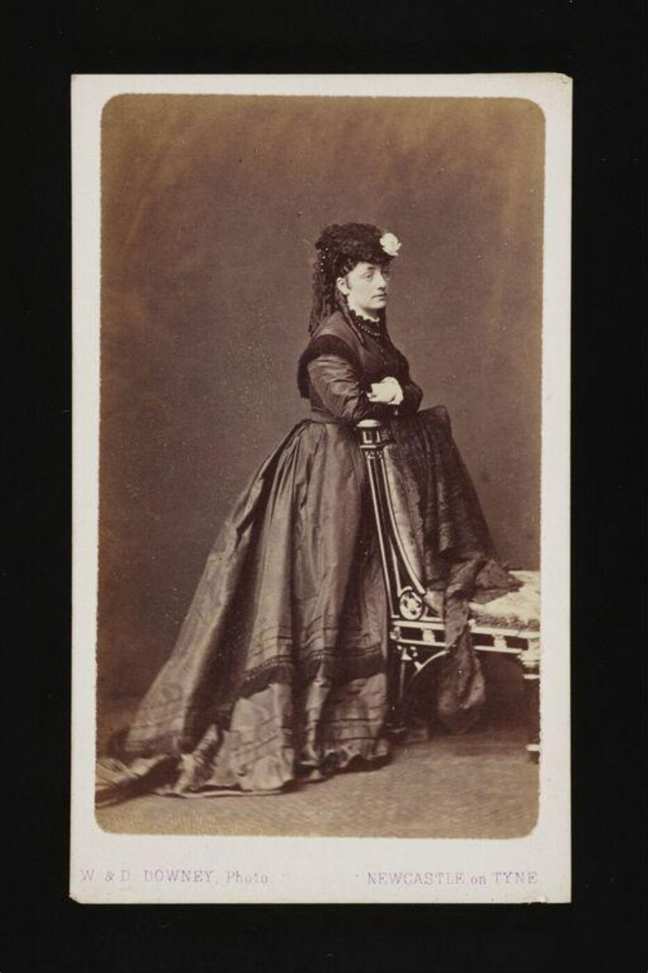 W. & D. Downey, A portrait of a woman