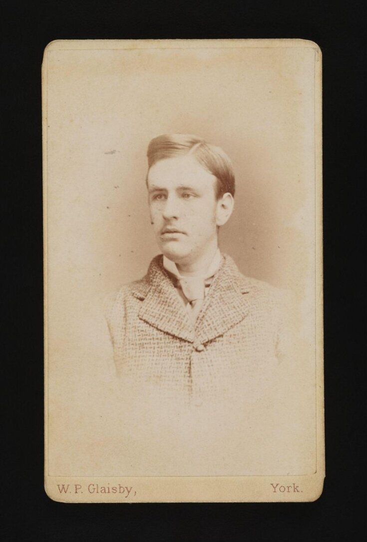 A portrait of man 'Alan Gray' image