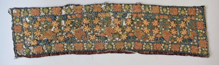 Scarf Border top image