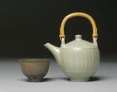 Teapot thumbnail 2