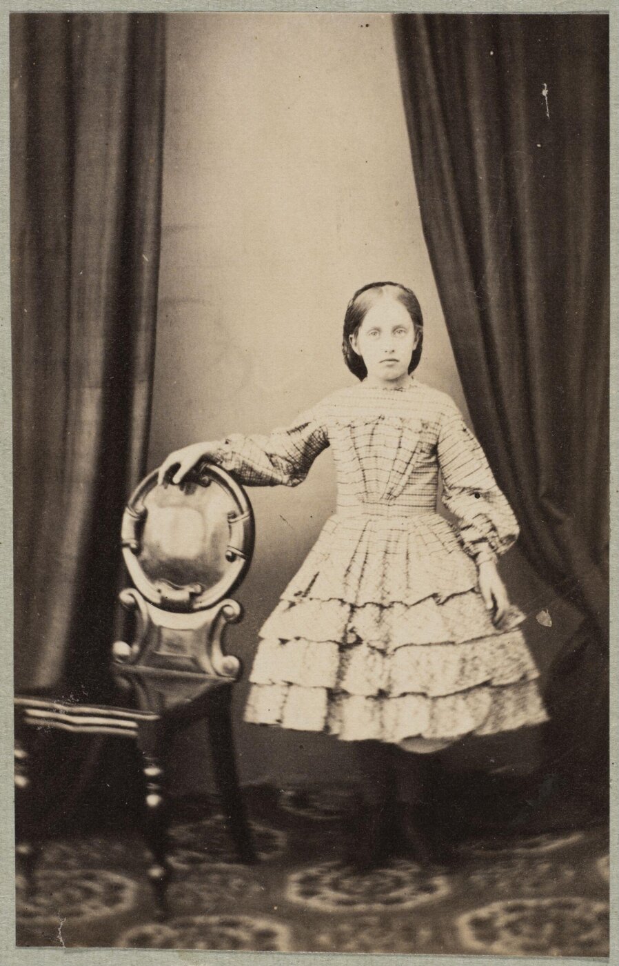 Unknown, Carte-de-visite photographs (480). Four photographs are dry-mounted to each sheet (120).
