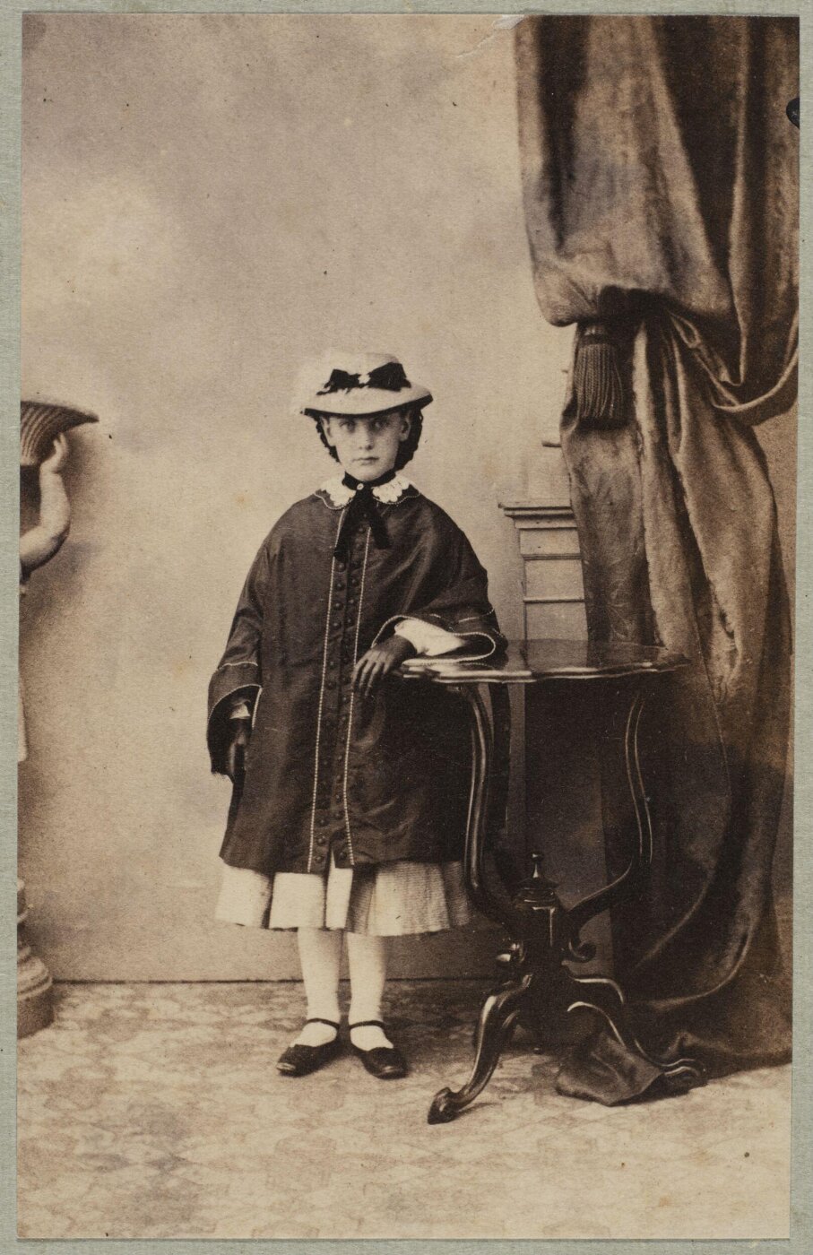 Unknown, Carte-de-visite photographs (480). Four photographs are dry-mounted to each sheet (120).