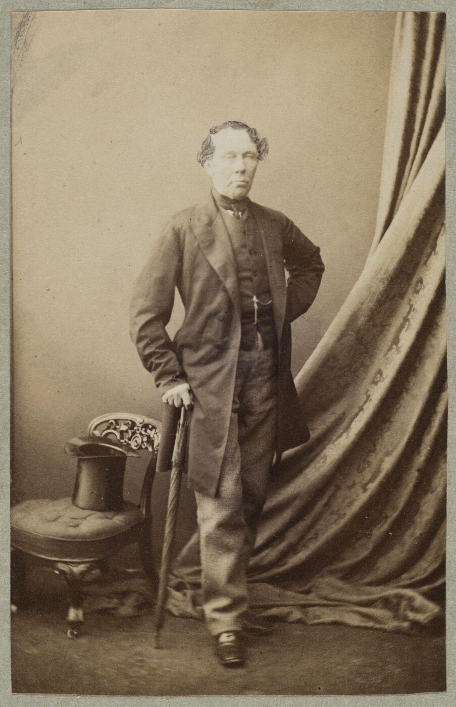 Unknown, Carte-de-visite photographs (480). Four photographs are dry-mounted to each sheet (120).