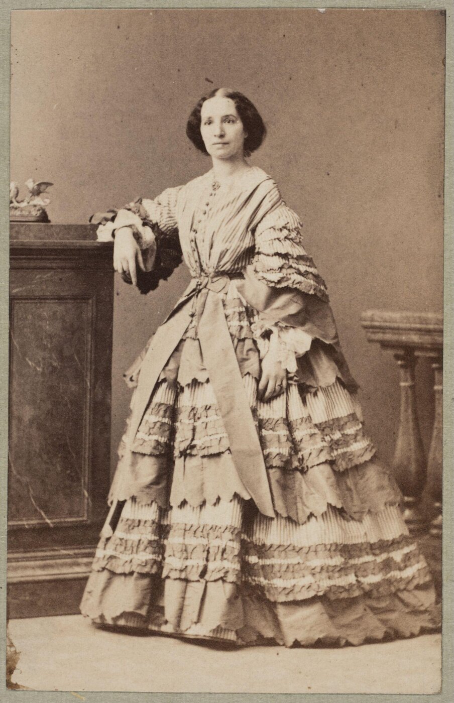 Unknown, Carte-de-visite photographs (480). Four photographs are dry-mounted to each sheet (120).