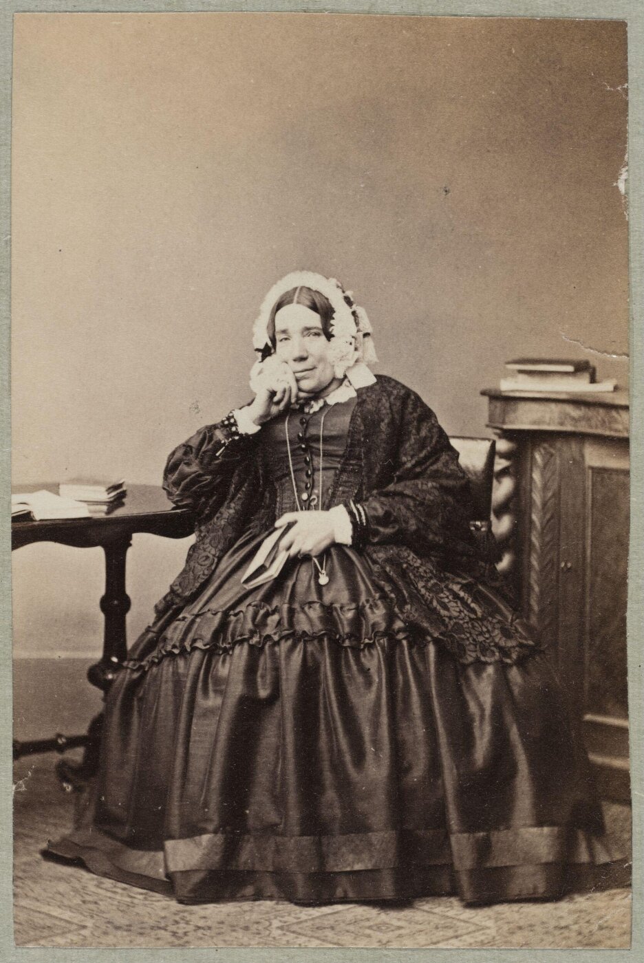 Unknown, Carte-de-visite photographs (480). Four photographs are dry-mounted to each sheet (120).