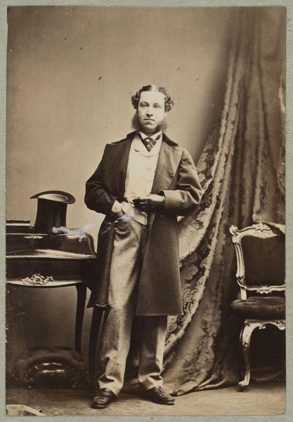 Unknown, Carte-de-visite photographs (480). Four photographs  are dry-mounted to each sheet (120).