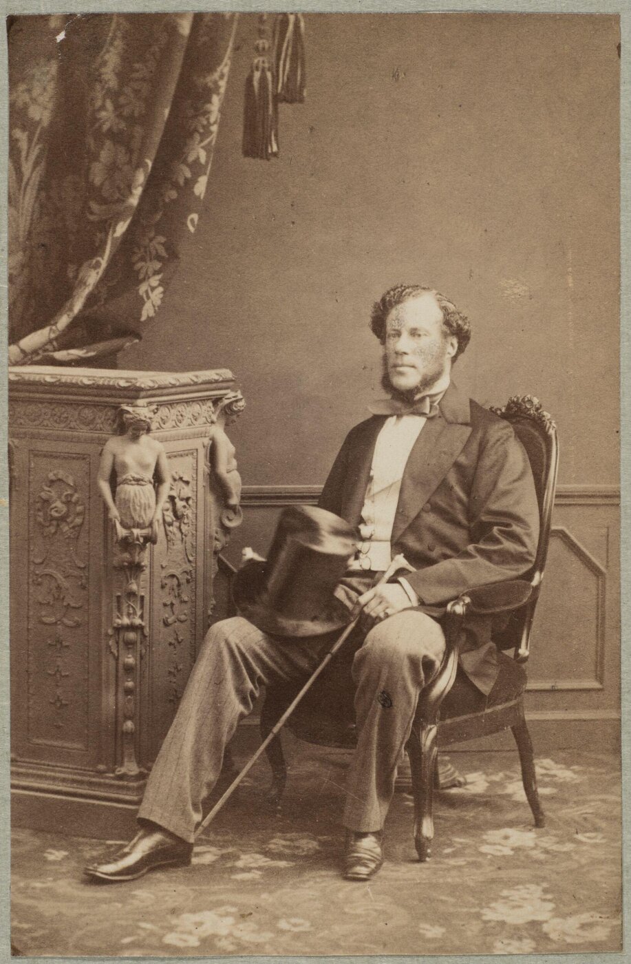 Unknown, Carte-de-visite photographs (480). Four photographs are dry-mounted to each sheet (120).