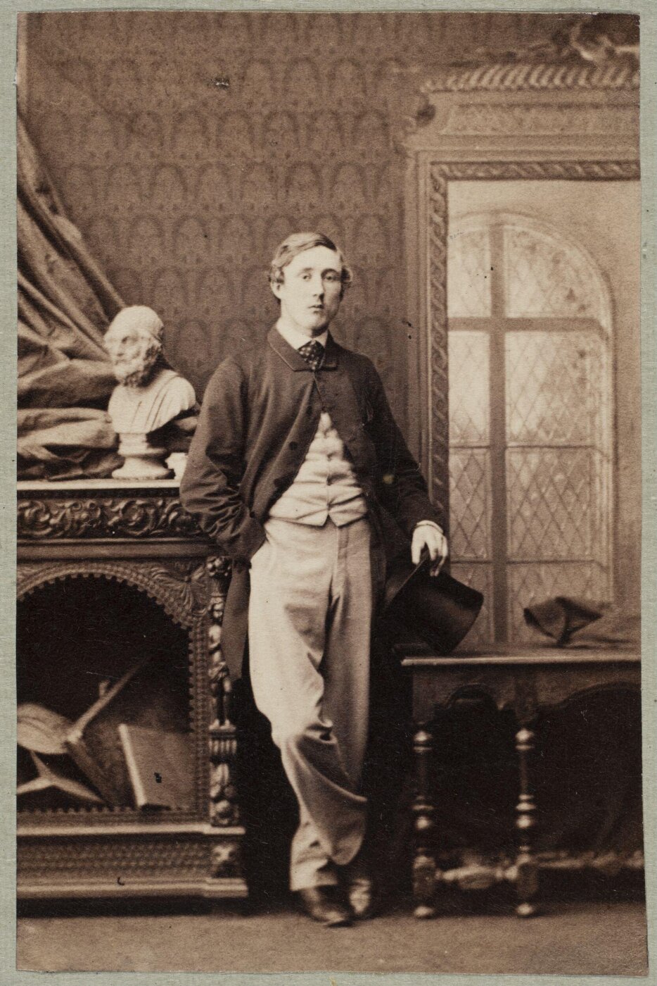 Unknown, Carte-de-visite photographs (480). Four photographs are dry-mounted to each sheet (120).