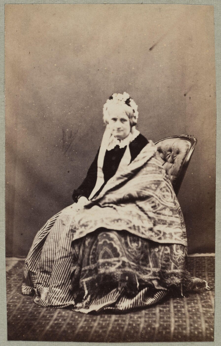 Unknown, Carte-de-visite photographs (480). Four photographs are dry-mounted to each sheet (120).