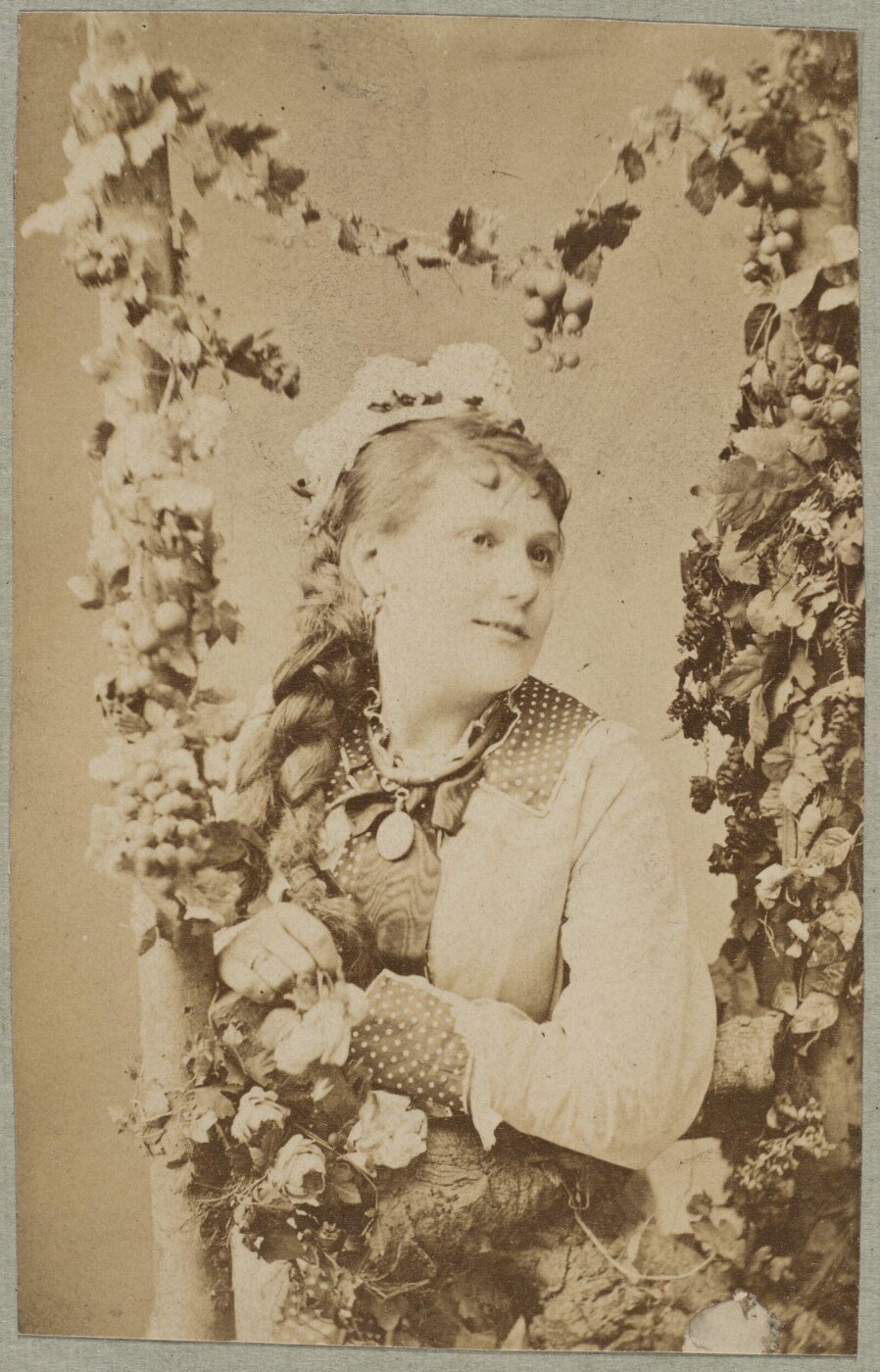 Unknown, Carte-de-visite photographs (480). Four photographs are dry-mounted to each sheet (120).