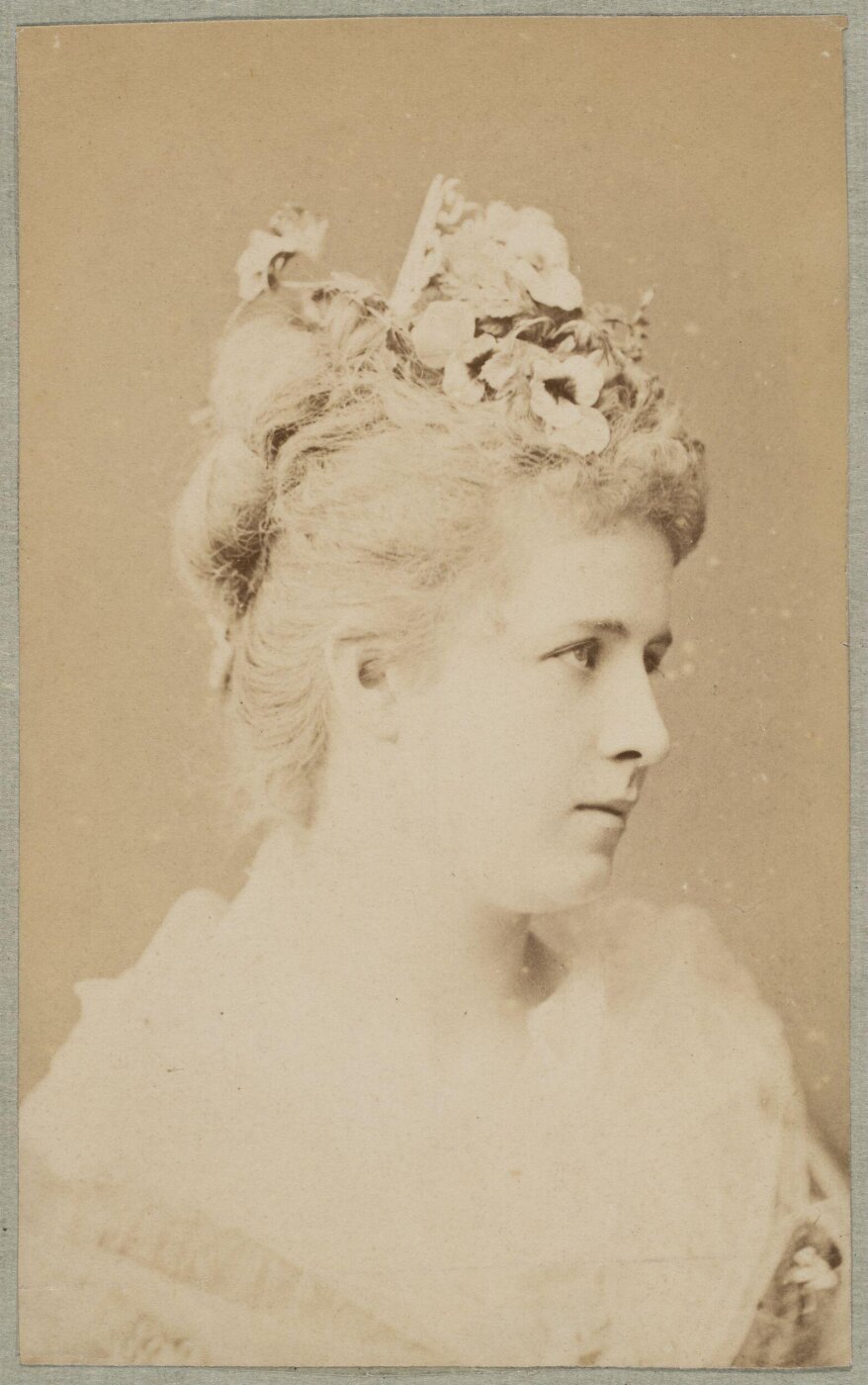 Unknown, Carte-de-visite photographs (480). Four photographs are dry-mounted to each sheet (120).