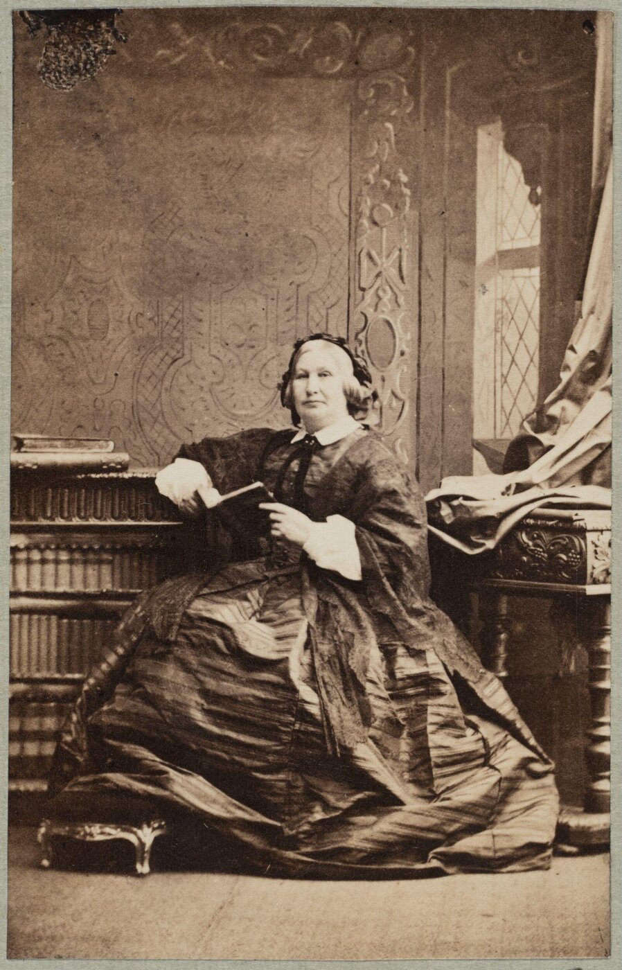 Unknown, Carte-de-visite photographs (480). Four photographs  are dry-mounted to each sheet (120).