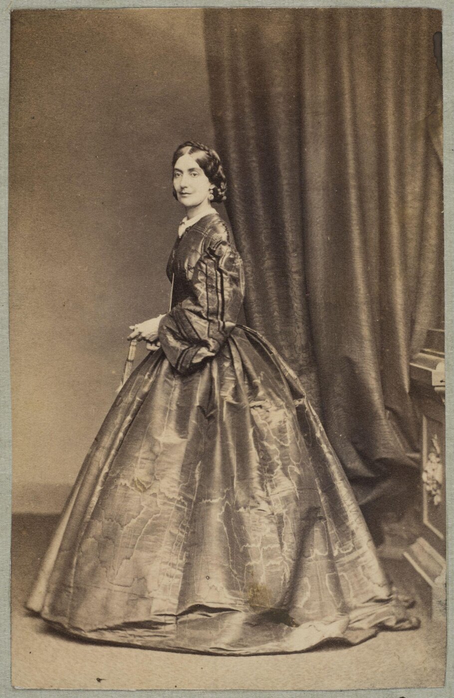 Unknown, Carte-de-visite photographs (480). Four photographs  are dry-mounted to each sheet (120).