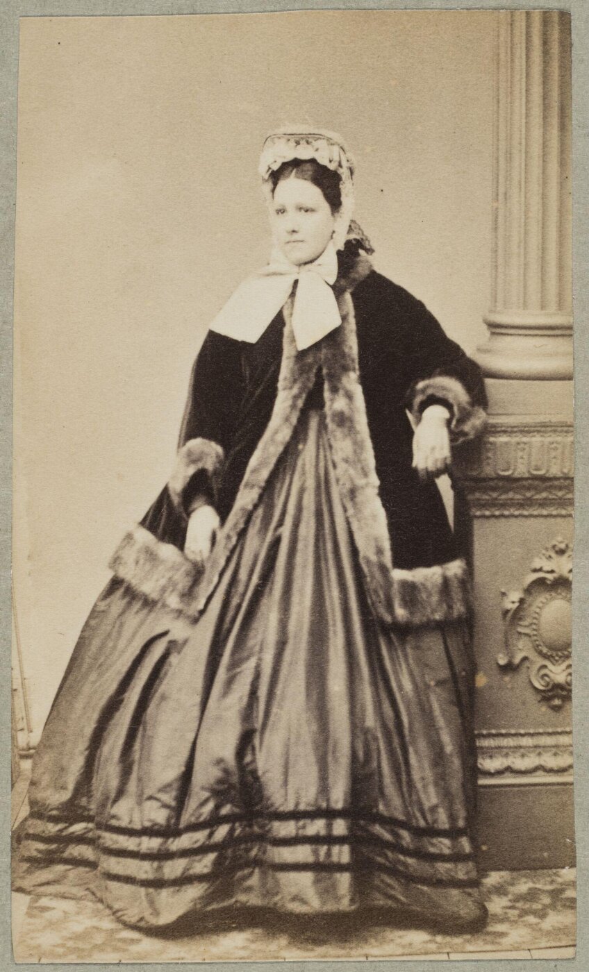 Unknown, Carte-de-visite photographs (480). Four photographs are dry-mounted to each sheet (120).