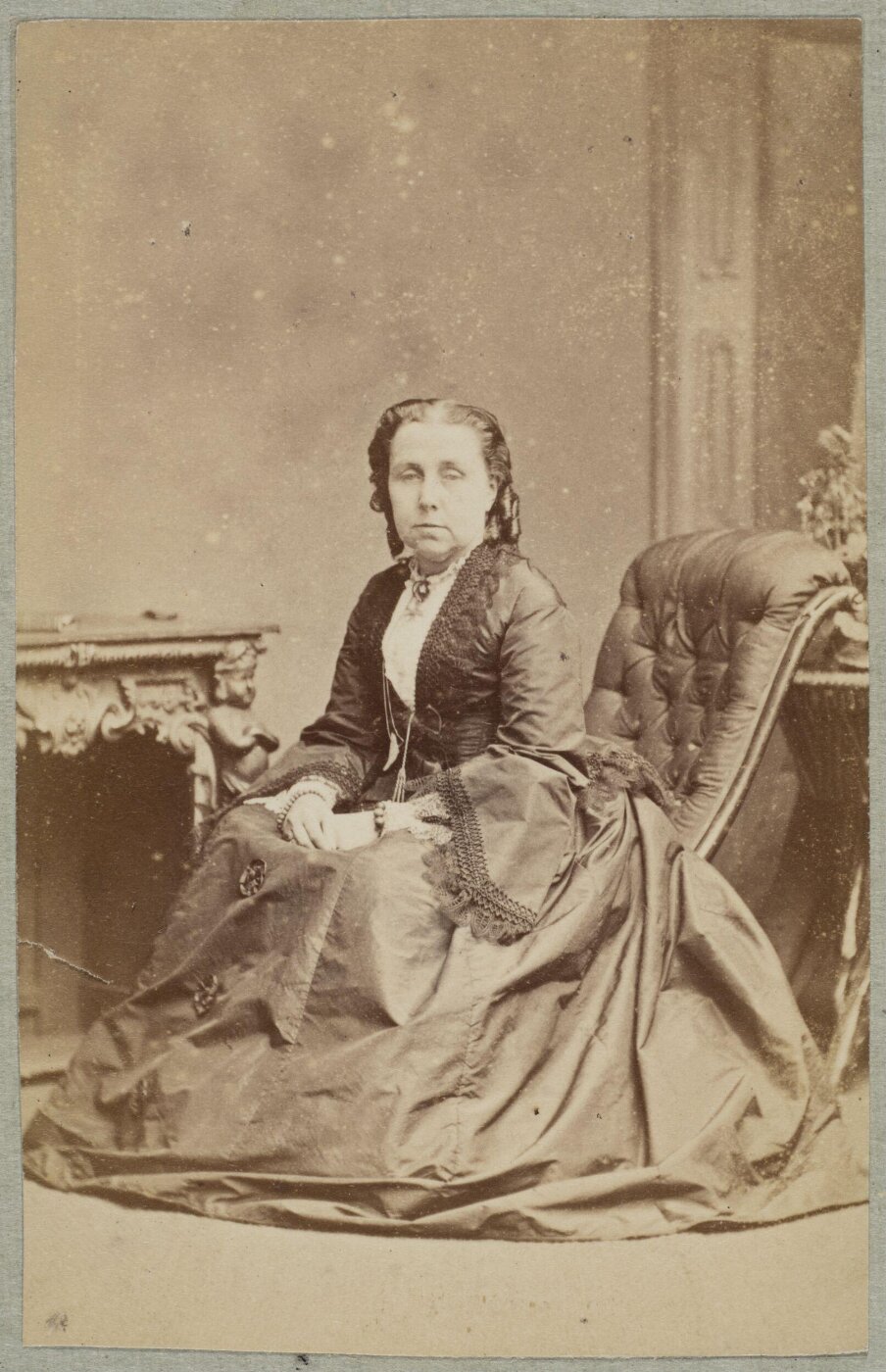 Unknown, Carte-de-visite photographs (480). Four photographs are dry-mounted to each sheet (120).