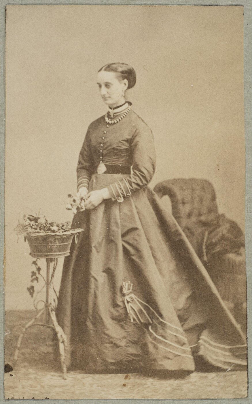 Unknown, Carte-de-visite photographs (480). Four photographs are dry-mounted to each sheet (120).