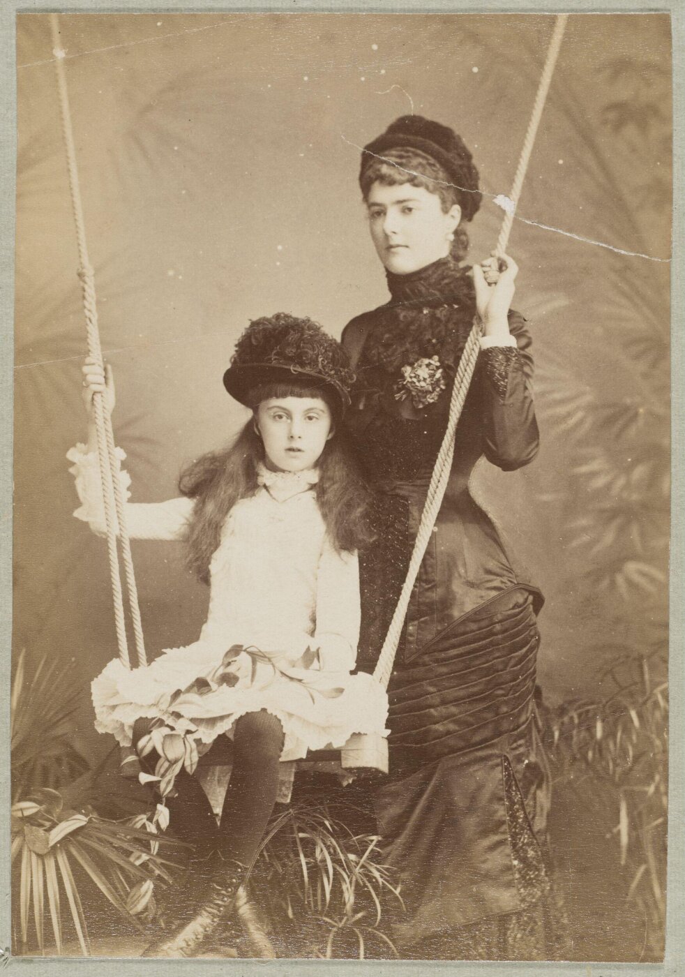 Unknown, Carte-de-visite photographs (32). Four photographs  are dry mounted on each sheet.