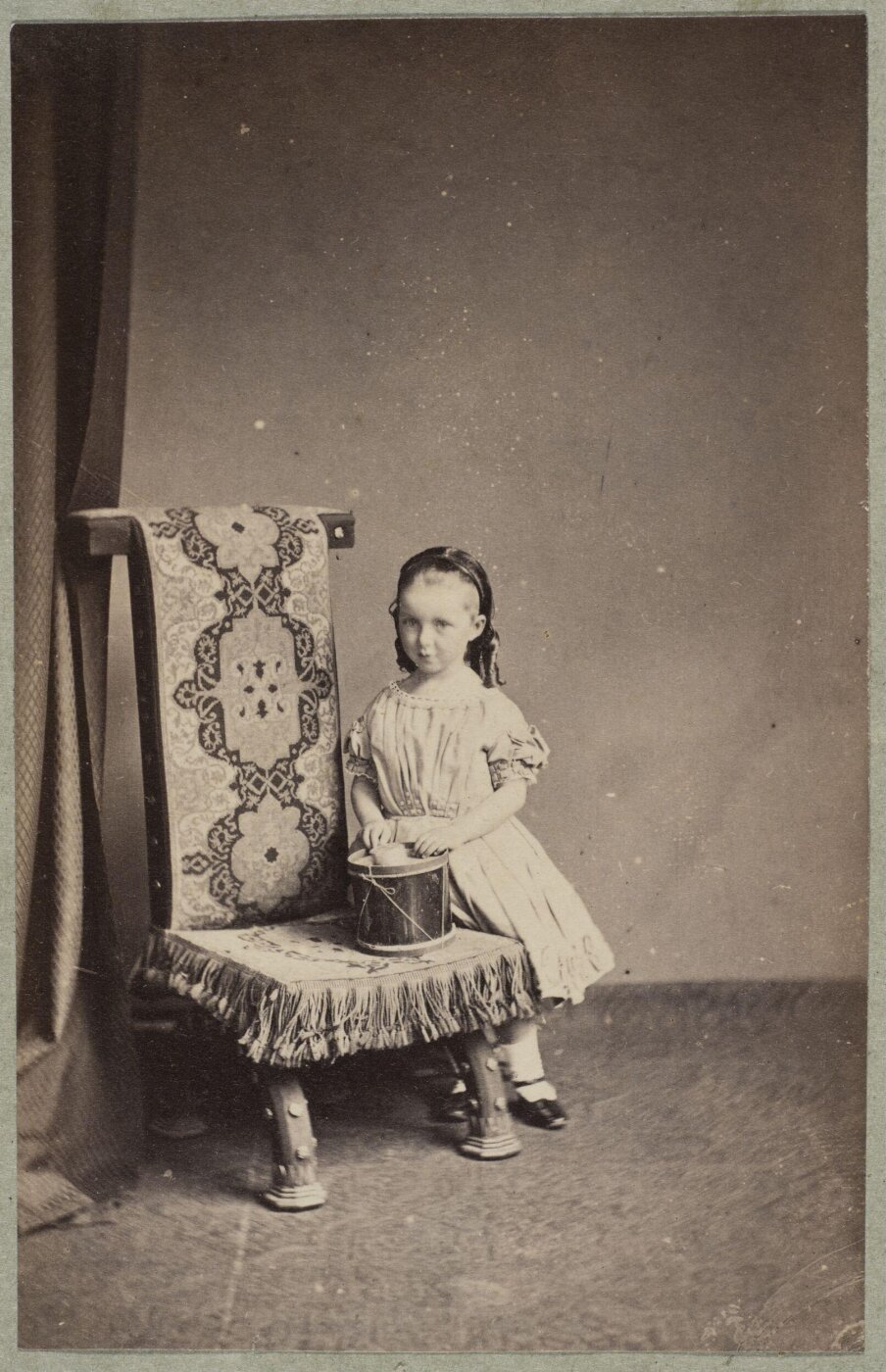 Unknown, Carte-de-visite photographs (32). Four photographs are dry mounted on each sheet.
