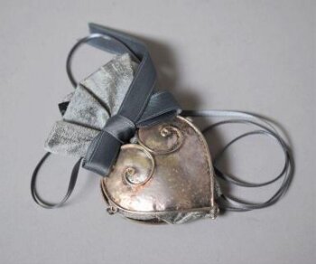 Handbag | Gibbs, Emily Jo | V&A Explore The Collections