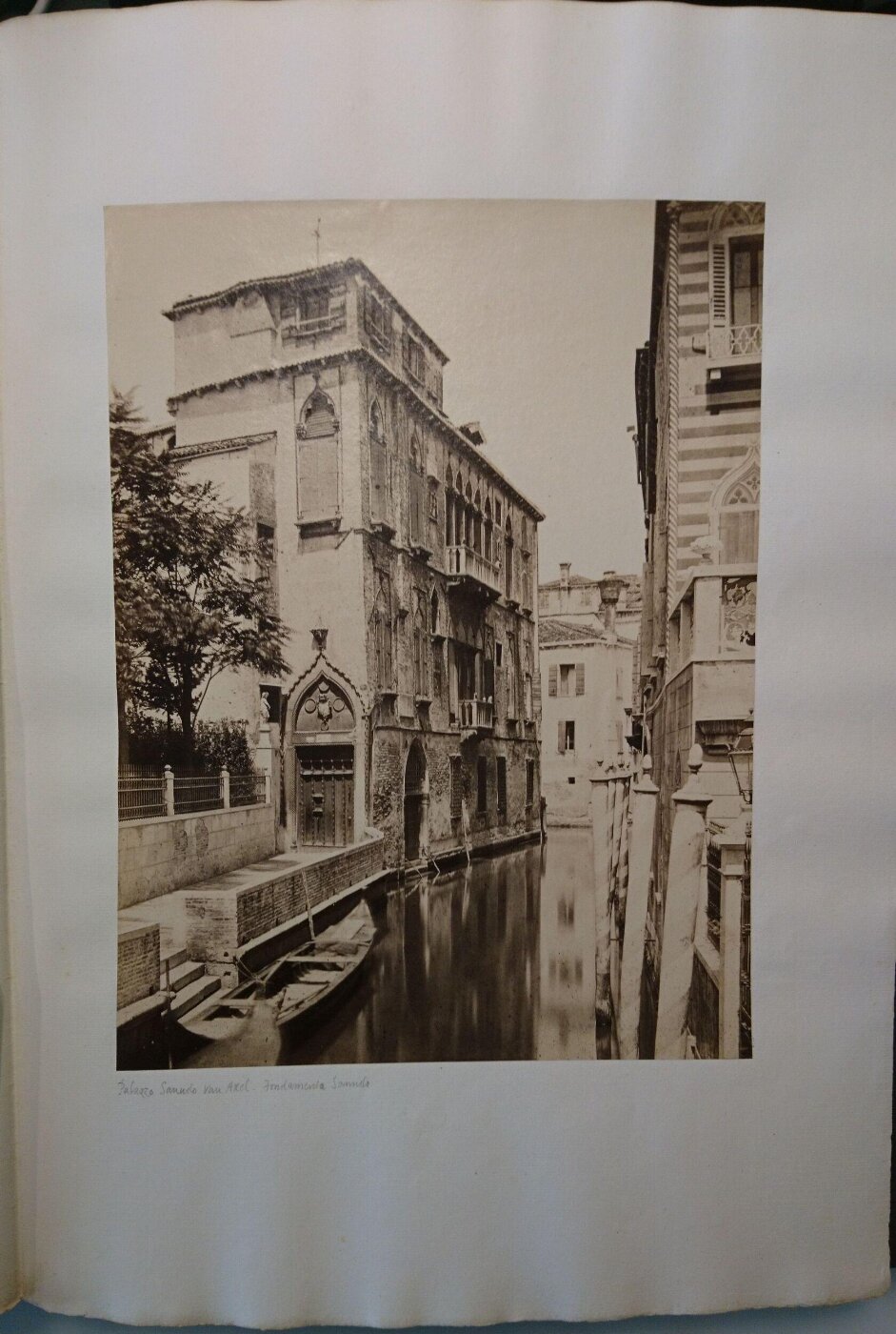 Unknown, Palazzo Soranzo Van Axel from the Rio della Madonetta, Venice, Italy