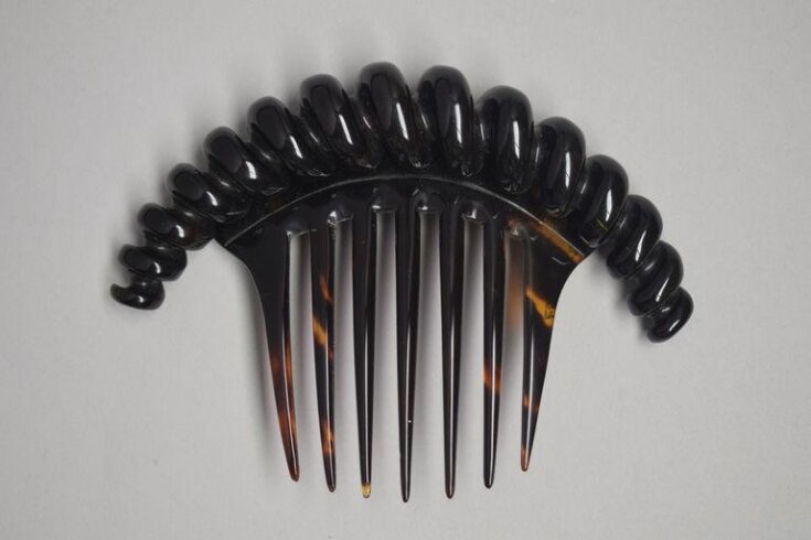 Hair Comb top image