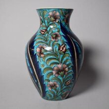 Vase thumbnail 1