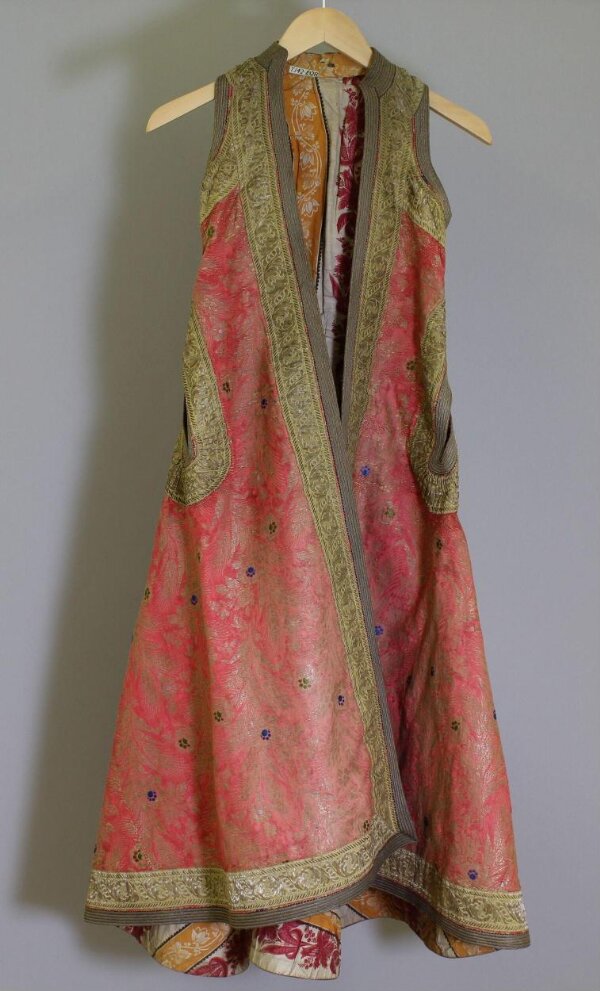 Sleevless waist coat made with vintage Benaras fabric - Victoria