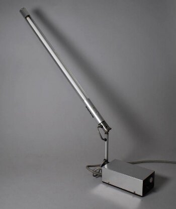 Cantilever fluorescent desk lamp 4155 mark 2