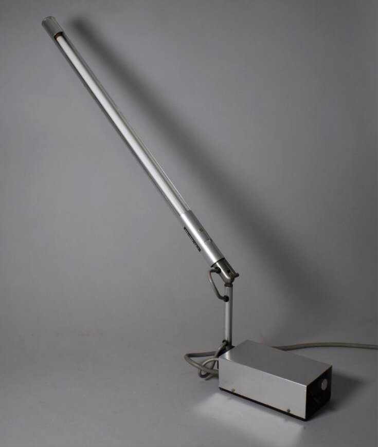 Cantilever fluorescent desk lamp 4155 mark 2 image