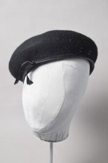 Beret thumbnail 1