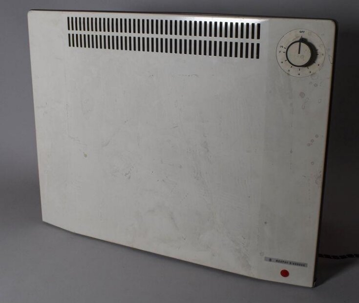 'International' electric convector radiator image