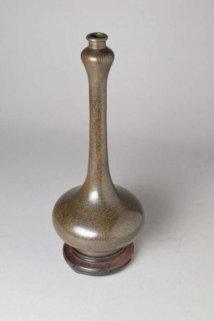 Vase top image