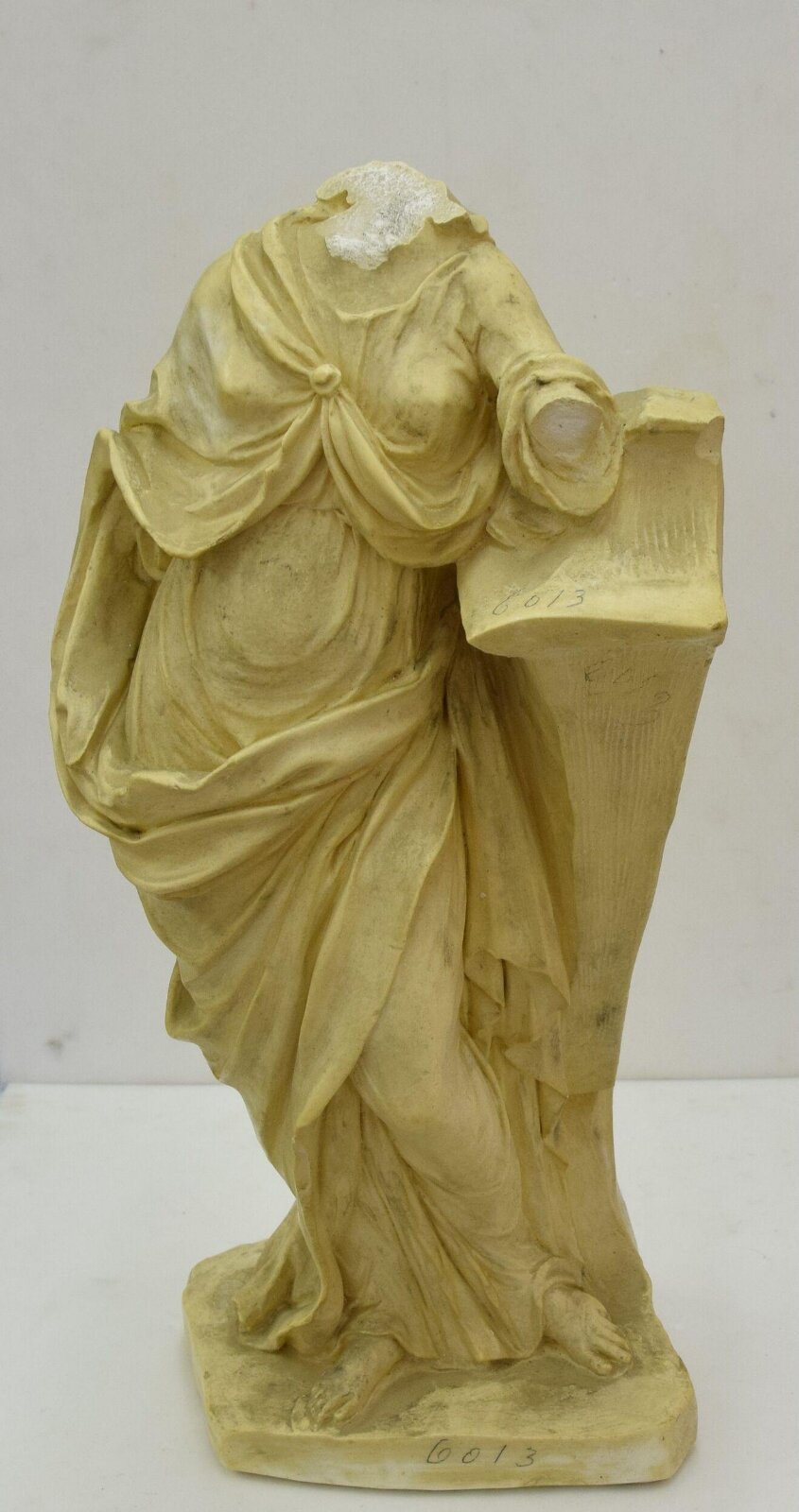 Statuette