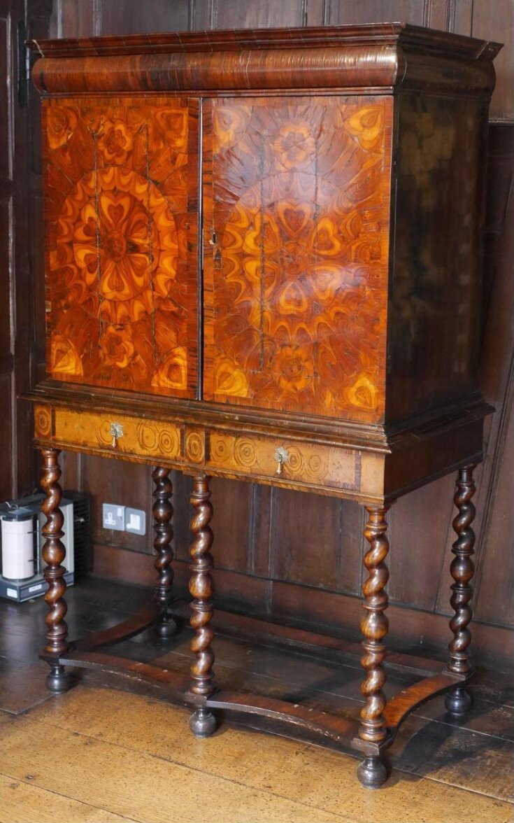 Cabinet on Stand top image