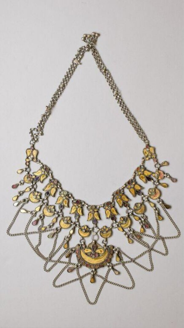 Necklace | V&A Explore The Collections