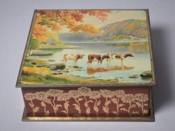 Windermere Hankerchief Box